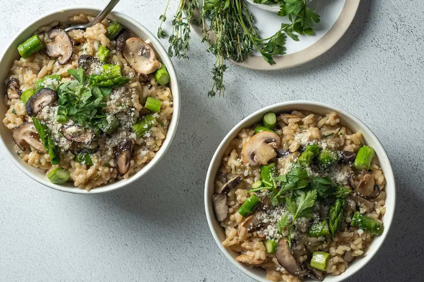 Vegetarian mushroom and Asparagus Risotto from Spring Feeling Meal Kits